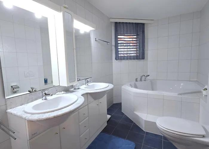 Anessa 26 - Neuwertig, Super Aussicht Apartman Leukerbad